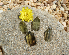Load image into Gallery viewer, Citrine Mini Towers